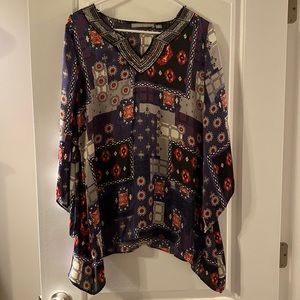 🚰🚰 NWOT shiny ✨ blouse